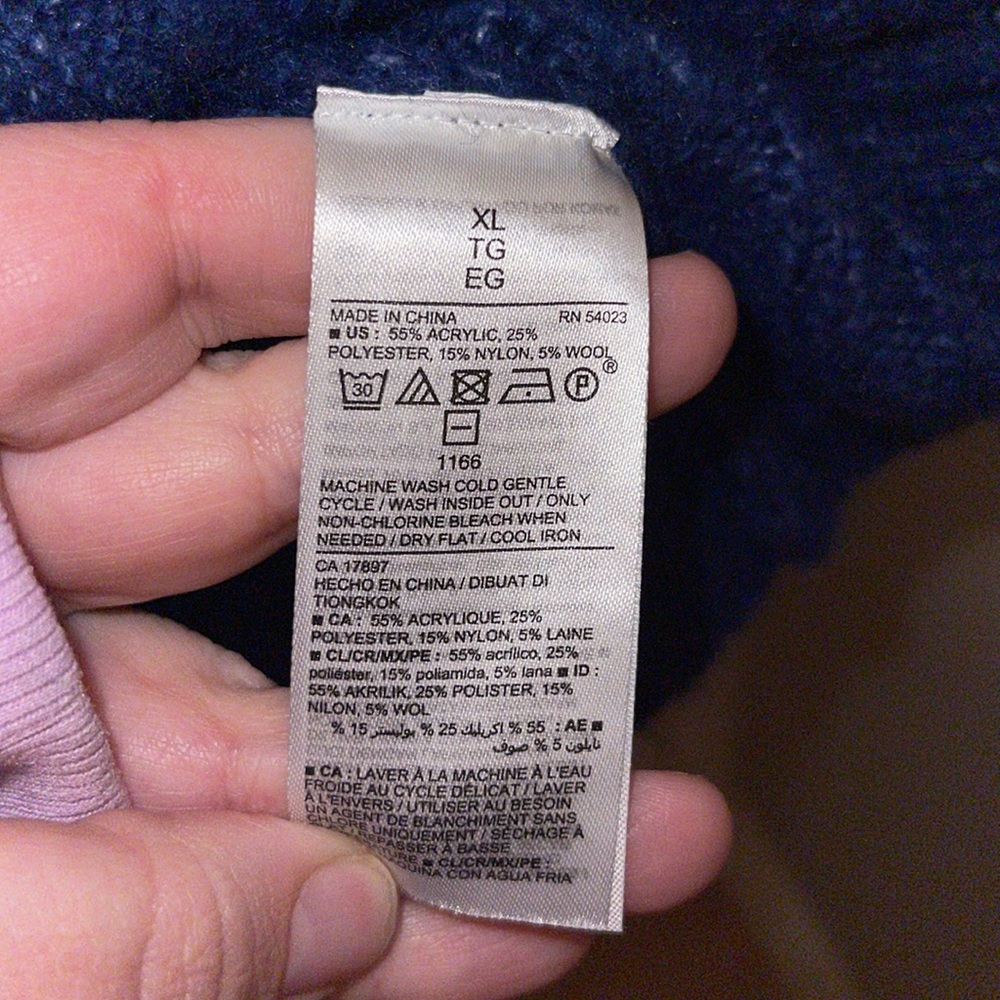Old Navy oversized cropped sweater - size XL - Picture 4 of 8